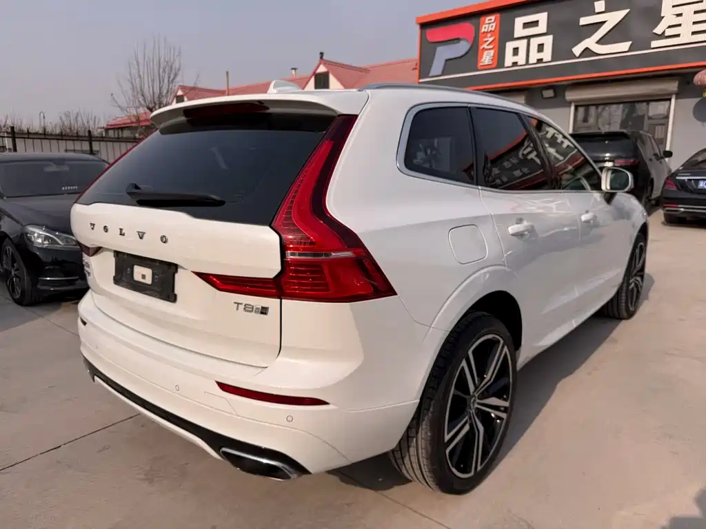 VOLVO XC60 PLUG IN HYBRID