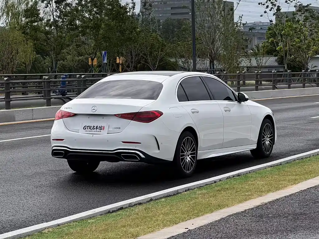 Mercedes-Benz C-Class — миниатюра 9