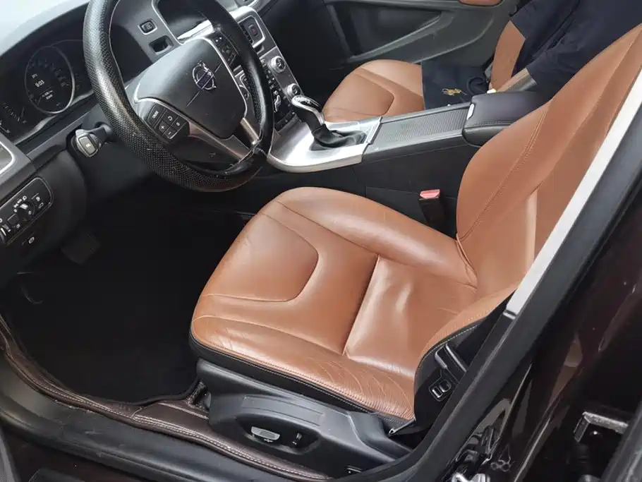 Volvo S60 — миниатюра 9