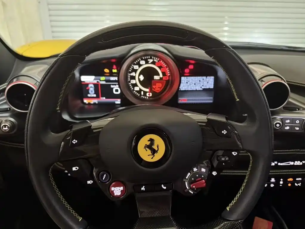 Ferrari F8 — миниатюра 9