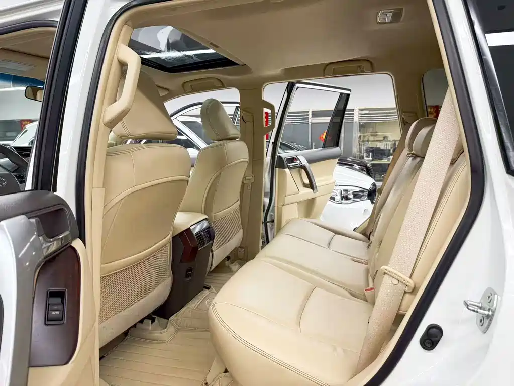 Toyota Prado — миниатюра 8