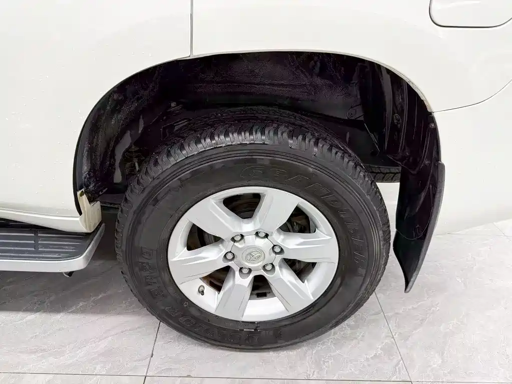 Toyota Prado — миниатюра 24