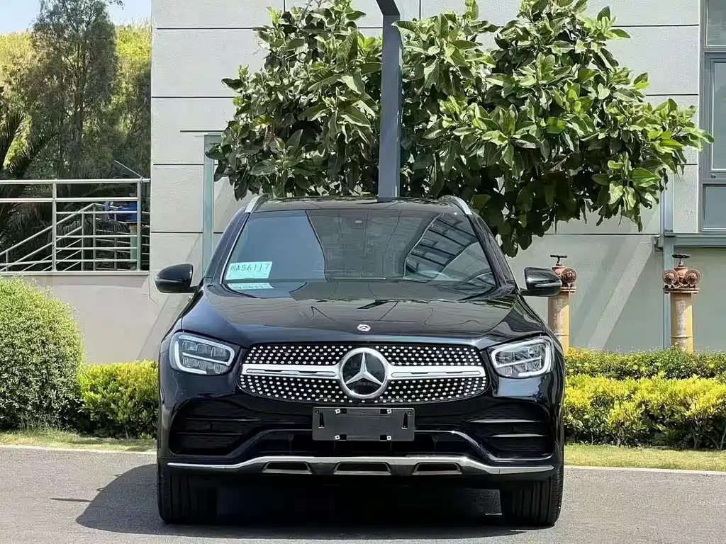 MERCEDES-BENZ GLC