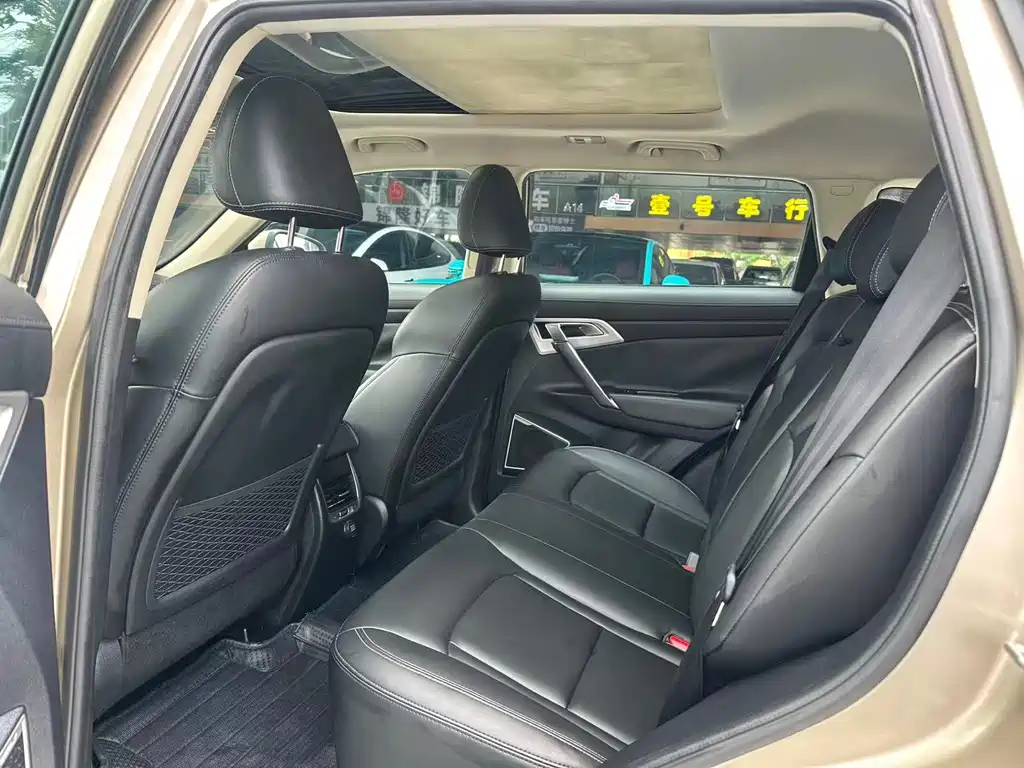 Geely Boyue — миниатюра 4