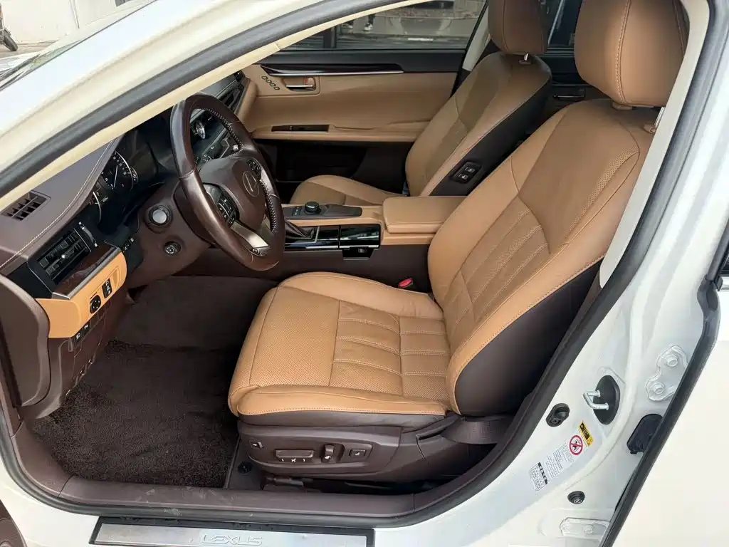 Lexus ES — миниатюра 7