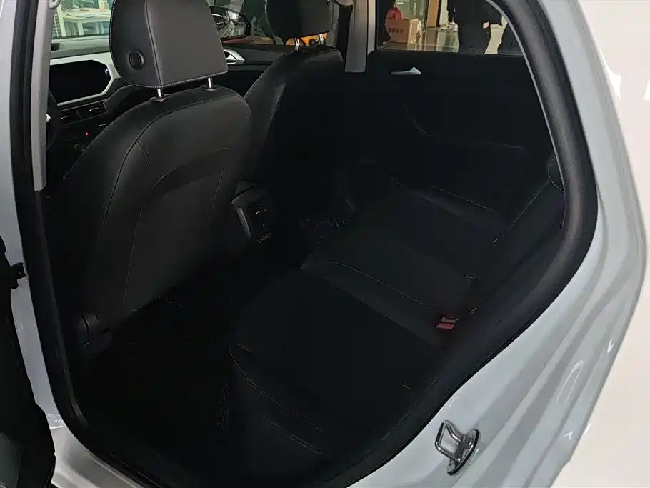 VOLKSWAGEN EXPLORING THE SHADOW