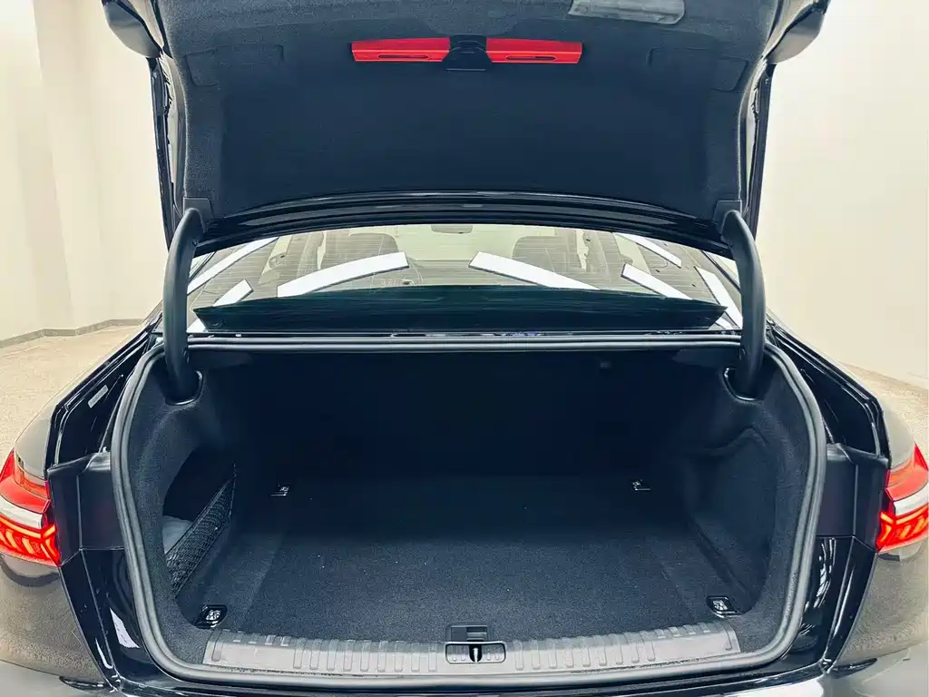 Audi A6L — миниатюра 30