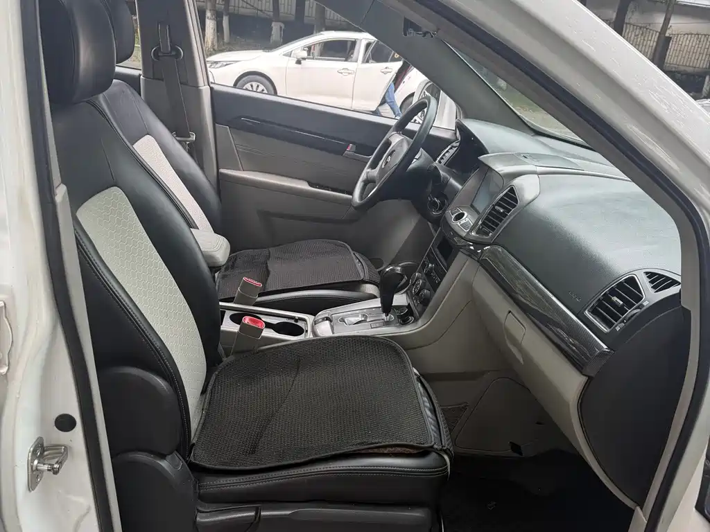 Chevrolet Captiva — миниатюра 9