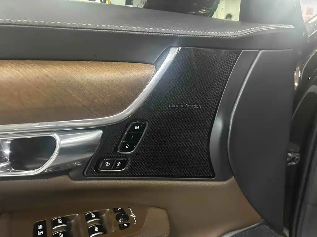 Volvo S90 — миниатюра 9
