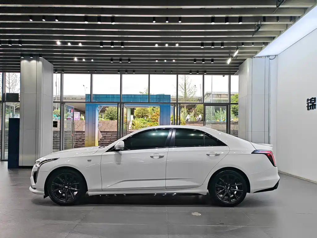 Cadillac CT4 — миниатюра 8