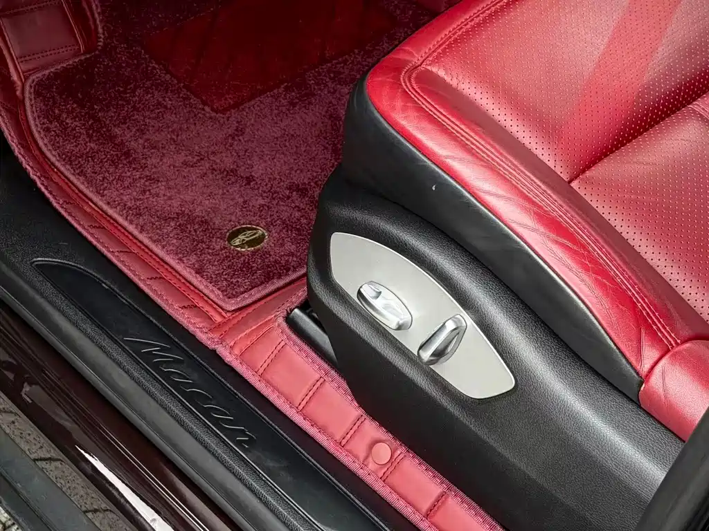Porsche Macan — миниатюра 10
