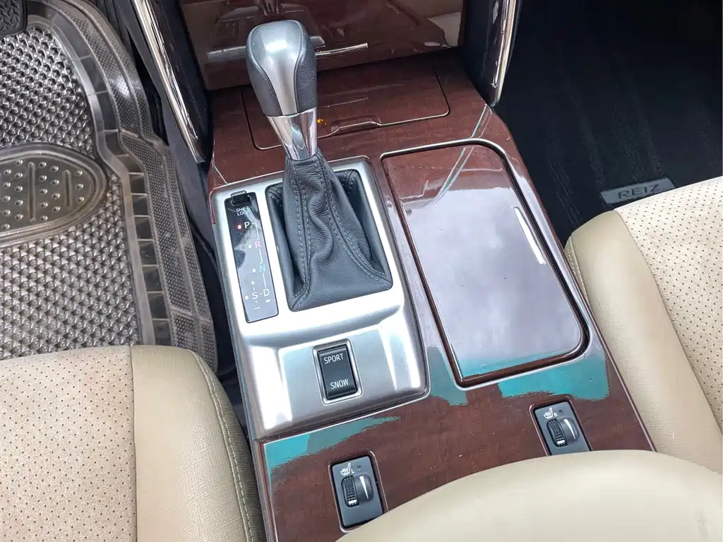 Toyota Reiz — миниатюра 15