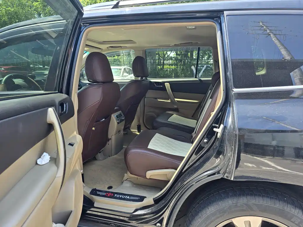 Toyota Highlander — миниатюра 7