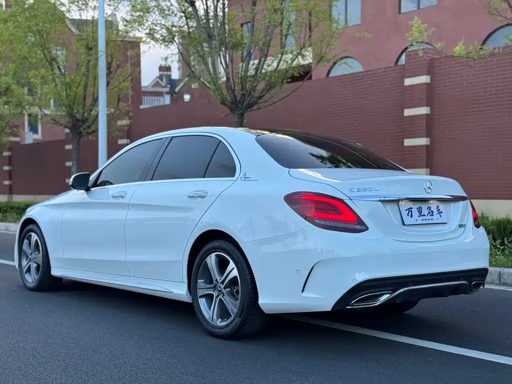 Mercedes-Benz C-Class — миниатюра 26