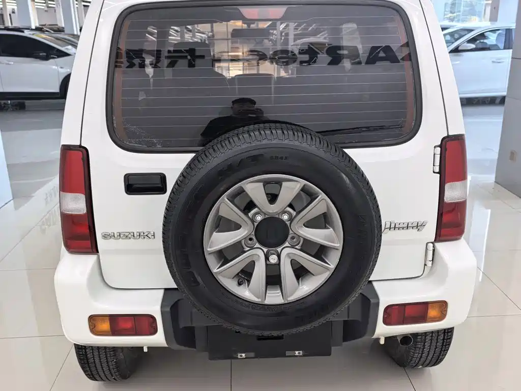 Suzuki Jimny — миниатюра 10