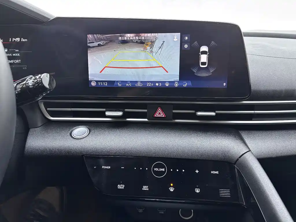Hyundai Elantra — миниатюра 12