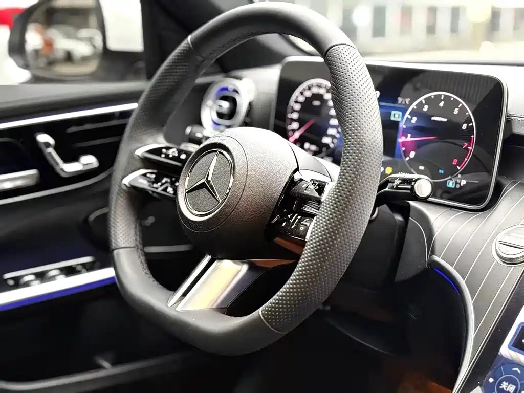 Mercedes-Benz C-Class — миниатюра 5