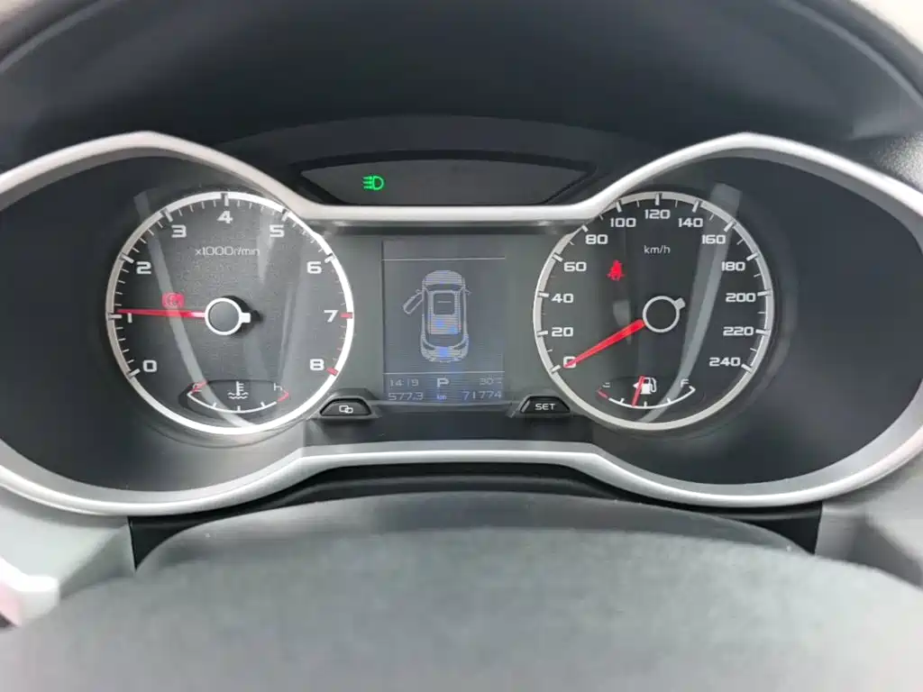 Geely Boyue — миниатюра 12