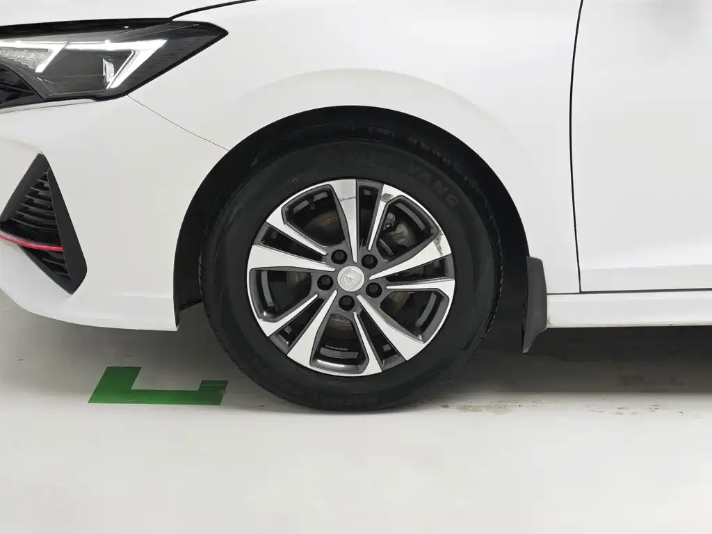 Changan Eado — миниатюра 8