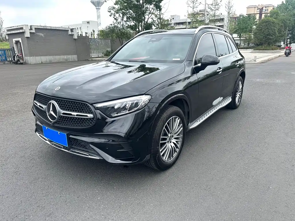 Mercedes-Benz GLC 2023