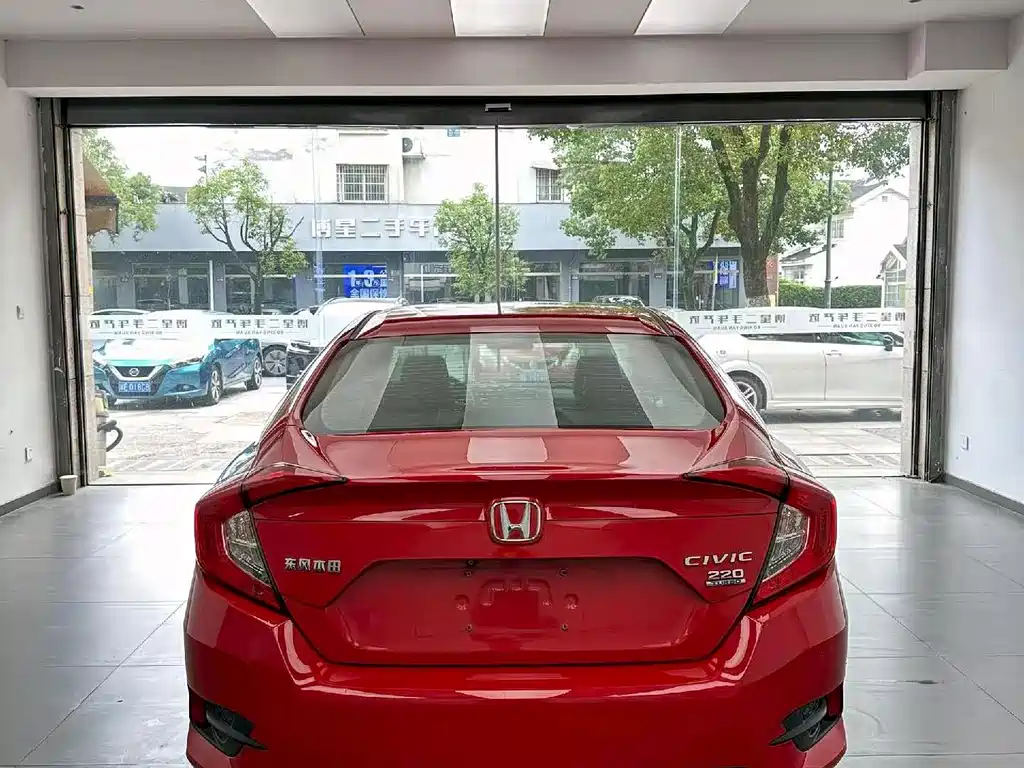 Honda Civic — миниатюра 8