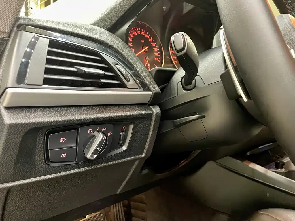 BMW 1 Series (Import) — миниатюра 16