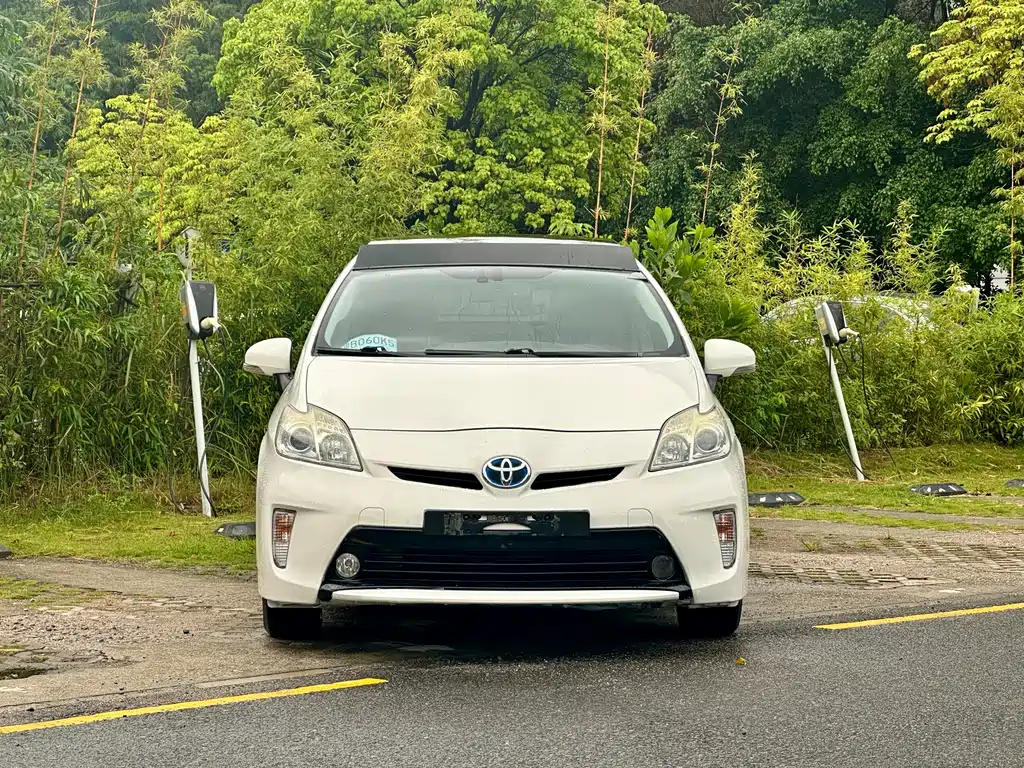 Toyota Prius 2012 1.8L Luxury