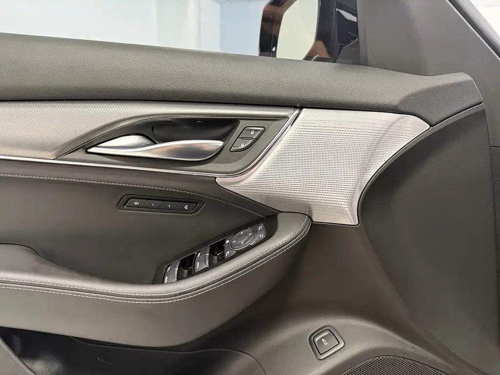 Cadillac CT5 — миниатюра 9