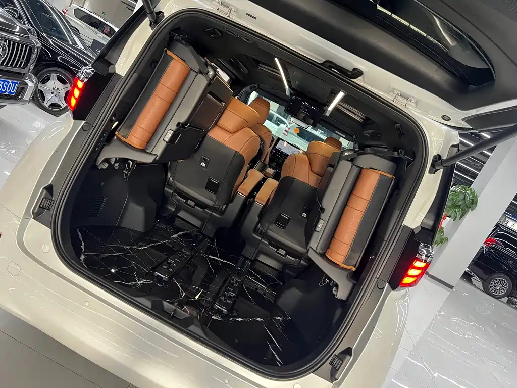 Toyota Alphard 2024 2.5L Premium