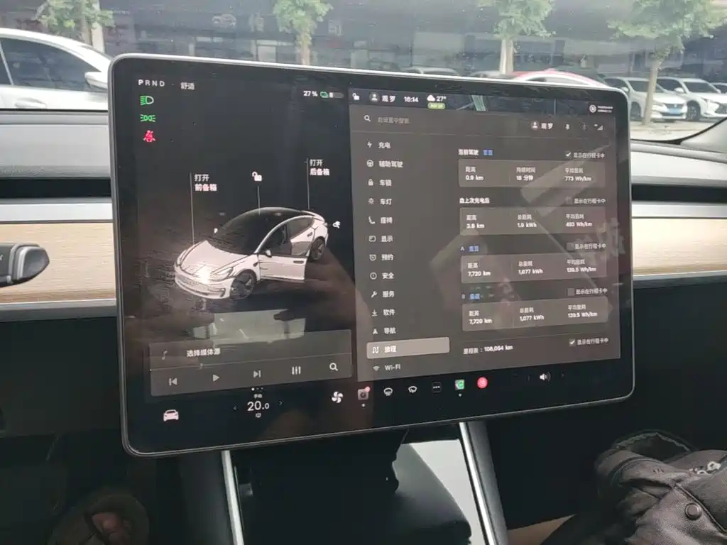 Tesla Model 3 — миниатюра 4