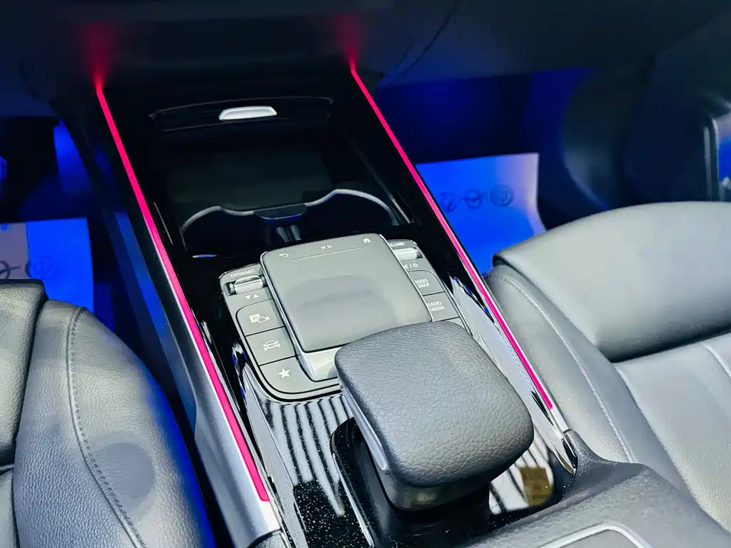 Mercedes-Benz GLB — миниатюра 13