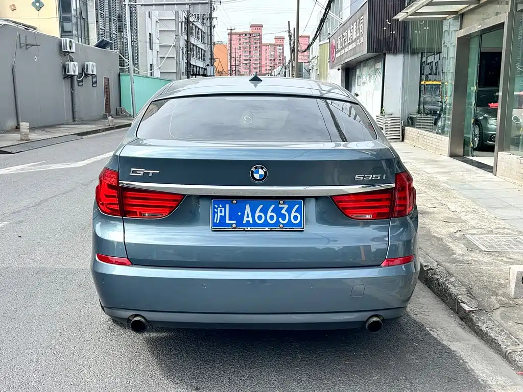 BMW 5 Series GT — миниатюра 5