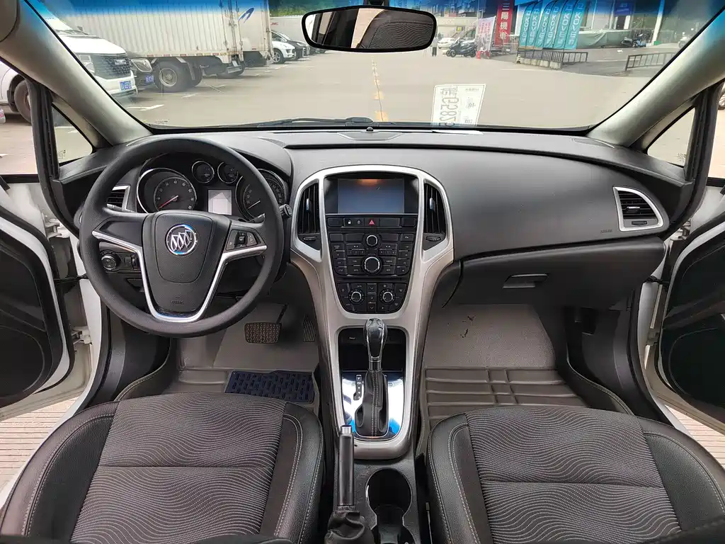Buick Excelle — миниатюра 4