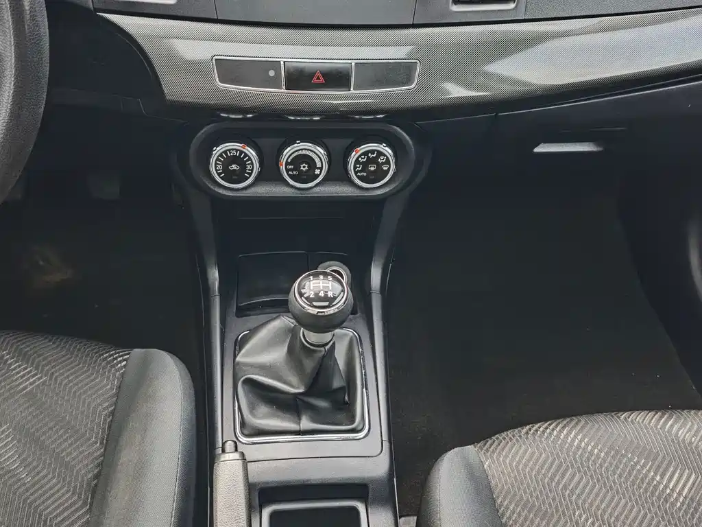 Mitsubishi Lancer EX — миниатюра 7