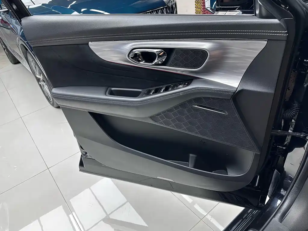 GAC Motor Trumpchi GS8 — миниатюра 11