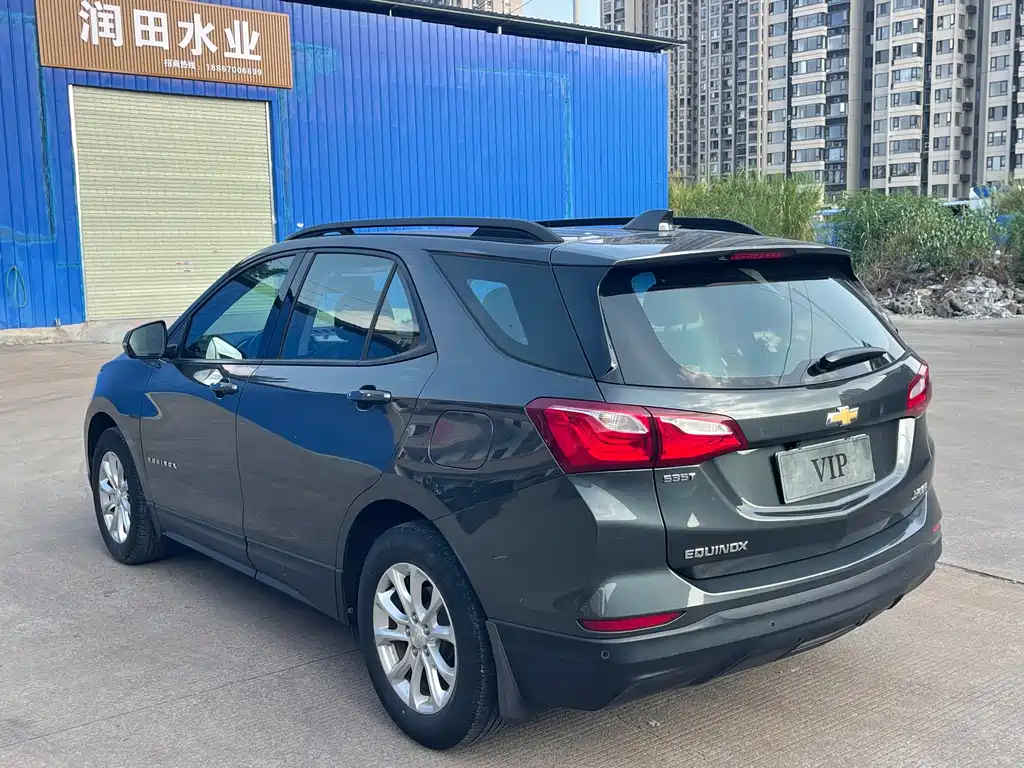 Chevrolet Equinox — миниатюра 6