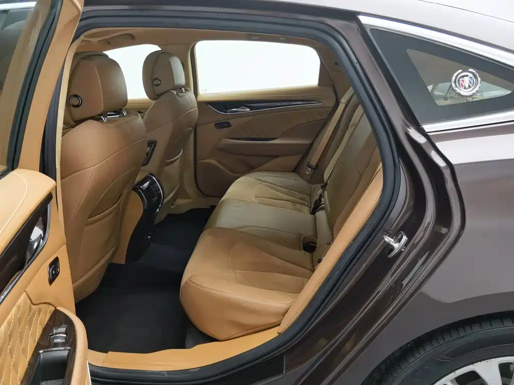 Buick LaCrosse — миниатюра 15
