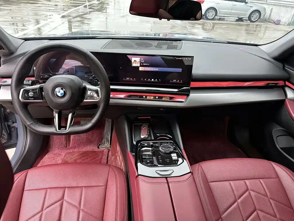 BMW 5 Series — миниатюра 5