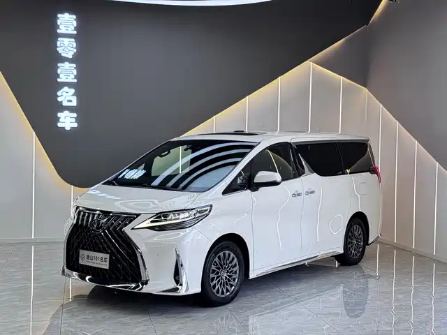 LEXUS  LM 2021