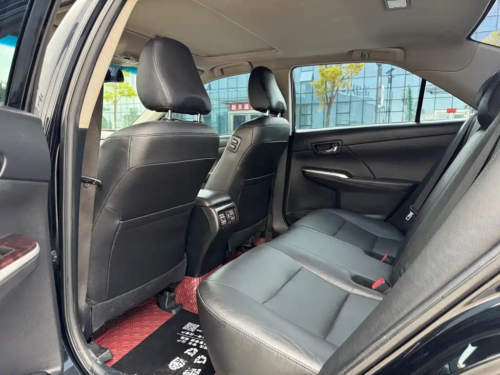 Toyota Camry 2015 2.0G Lead