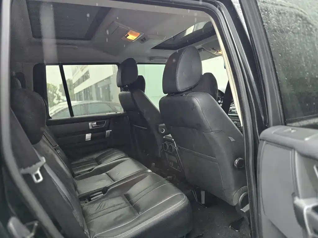 Land Rover Discovery 2015 3.0 SC V6 SE