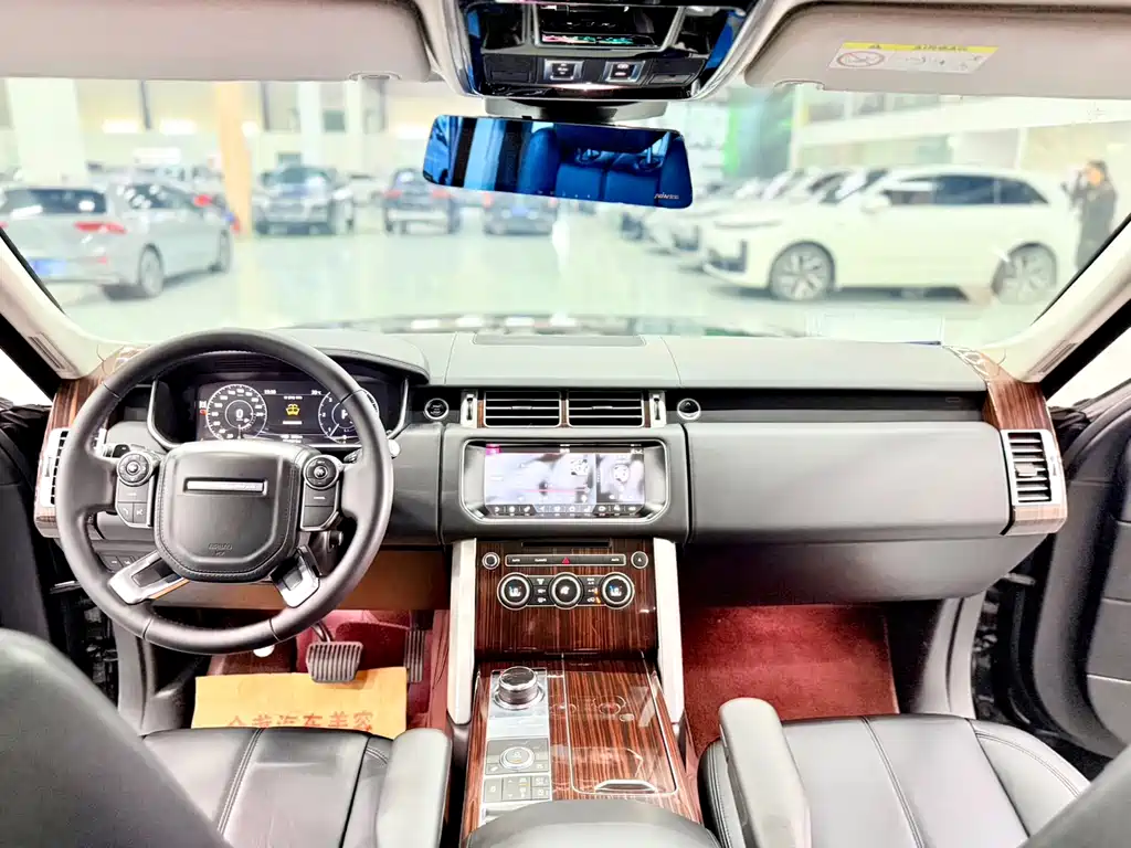Land Rover Range Rover — миниатюра 5