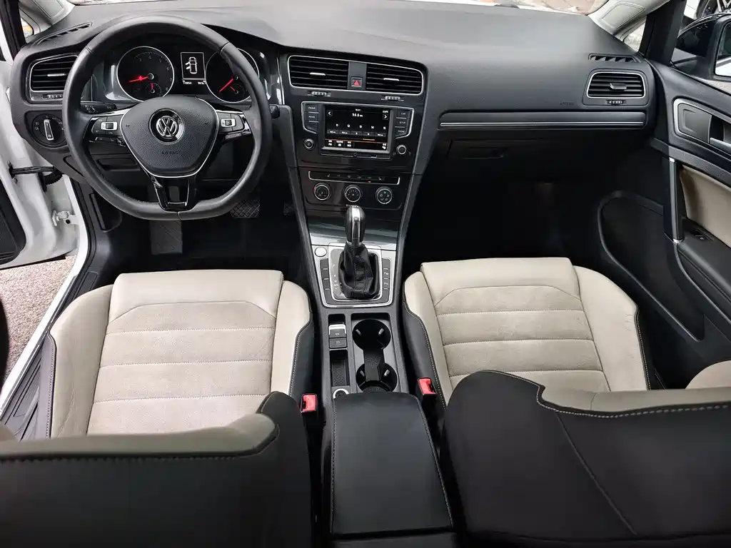 Volkswagen Golf — миниатюра 11