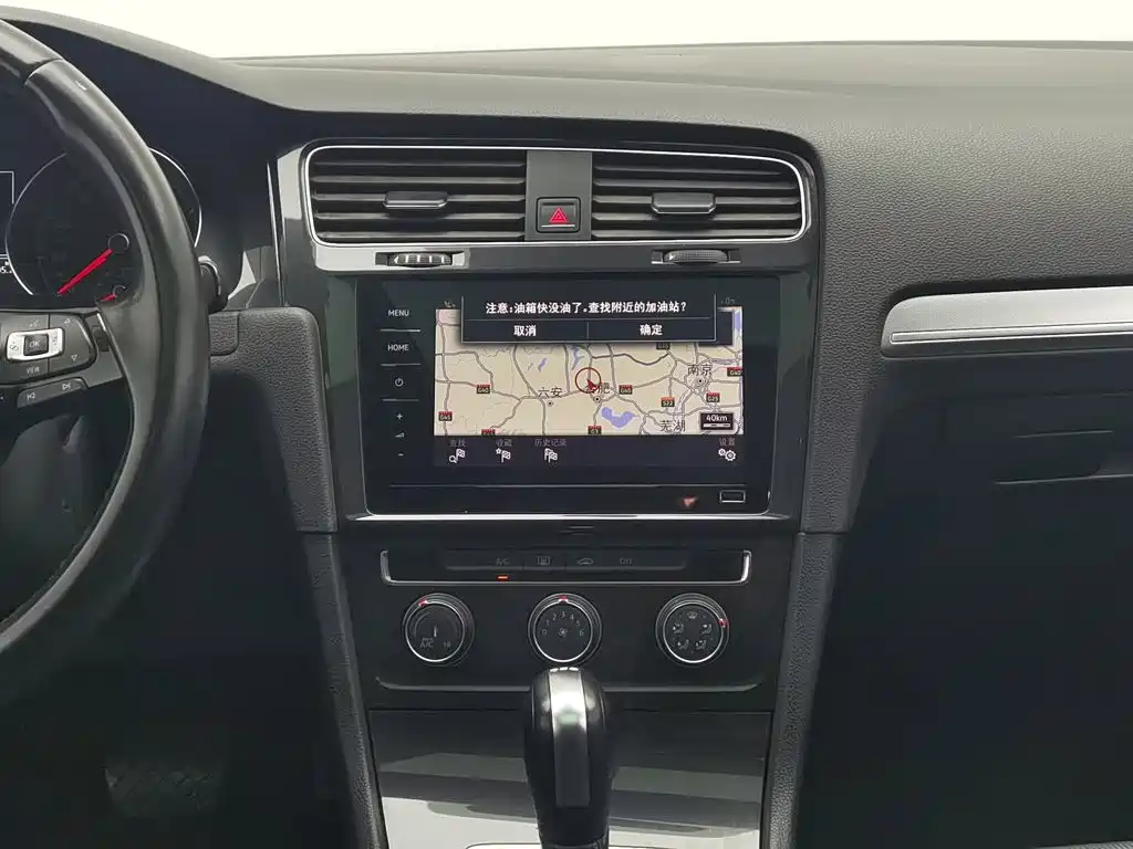 Volkswagen Golf — миниатюра 12