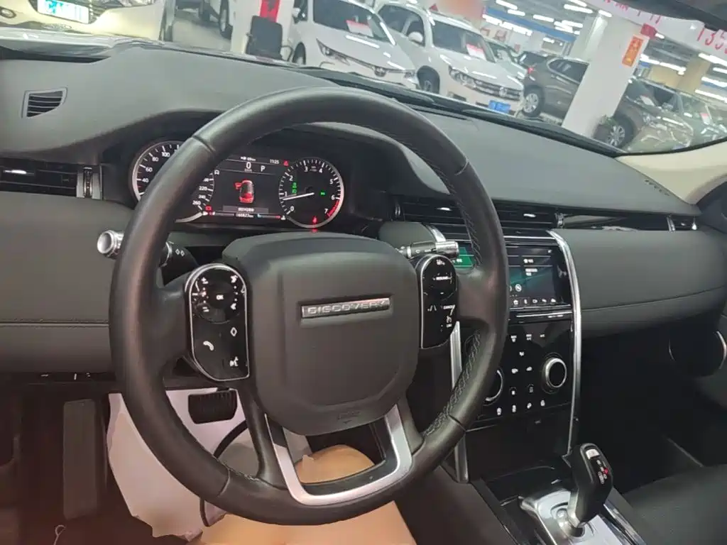 Land Rover Discovery Sport — миниатюра 10