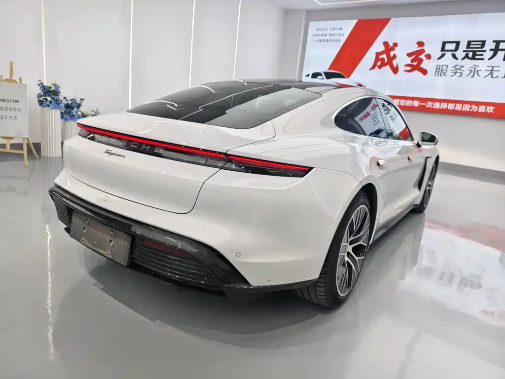 Porsche Taycan — миниатюра 15