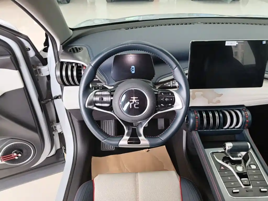 BYD Yuan Plus — миниатюра 11