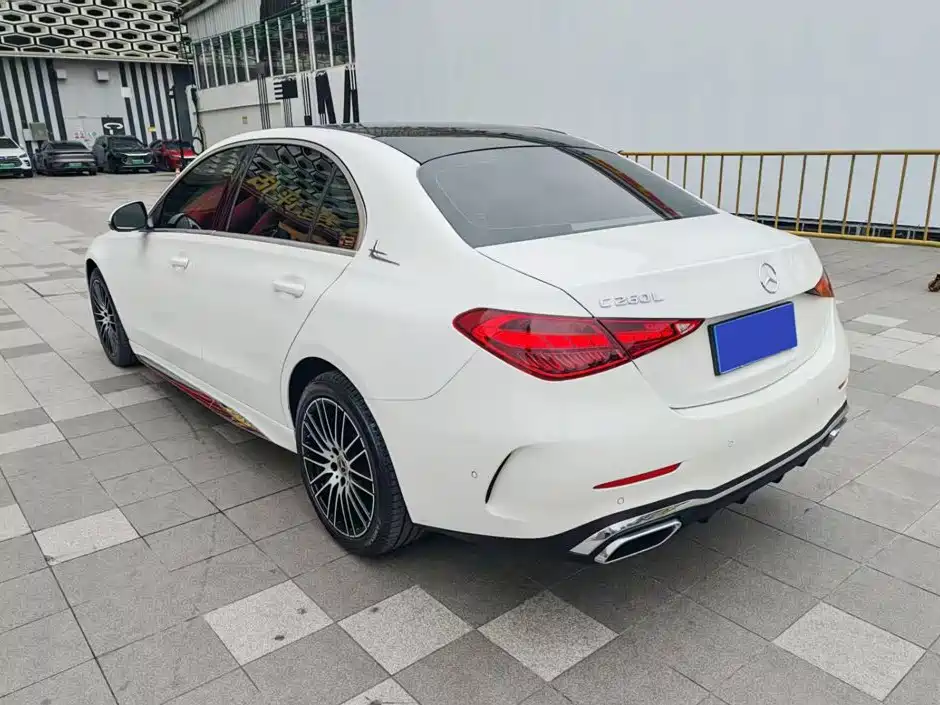 Mercedes-Benz C-Class — миниатюра 8