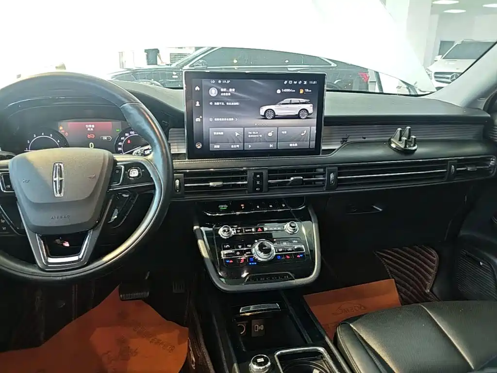 Lincoln Corsair — миниатюра 13