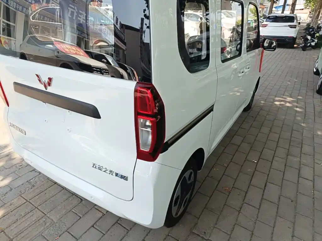 Wuling Zhiguang EV — миниатюра 8